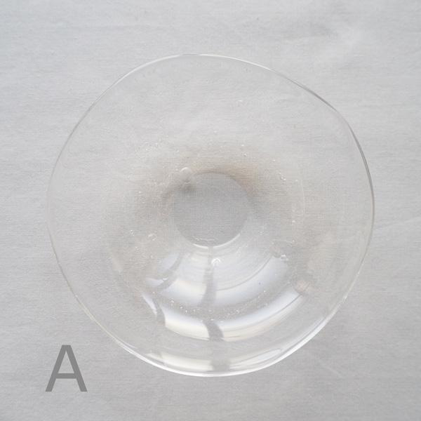 ガラス小鉢 透明 丸皿 ミルキーウェイ φ11cm tonari 吹きガラス 手作り かわいい |  | 04