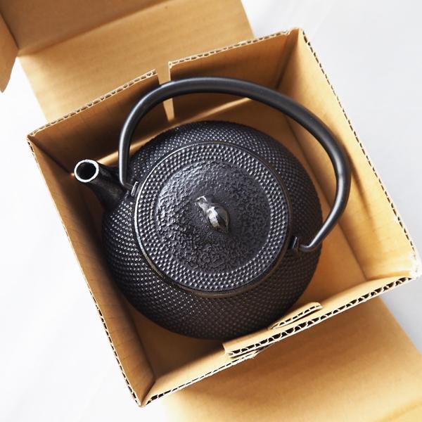 南部鉄器 鉄瓶 急須 黒 霰模様 平丸20号 南部鉄器 急須 平丸アラレ0.3L 黒 小さめ かわいい おしゃれ 内側