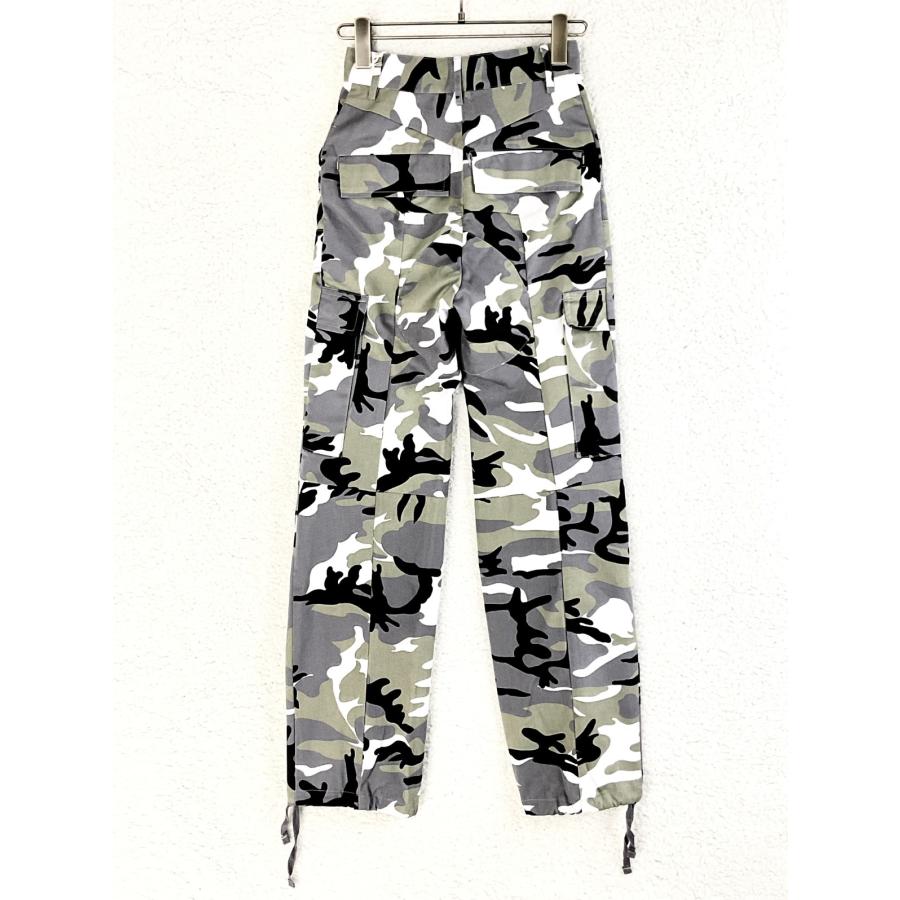 【新品】VETEMENTS ベトモン カモフラカーゴパンツ 定価146,300円 VETEMENTS ベトモン カモフラカーゴパンツ 未使用 XS 迷彩 : トレスト