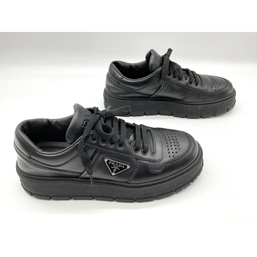 最終価格:美品:PRADA レザー デカ ロゴ スニーカー ブラック PRADA Triangle Logo Leather sneaker トライアングルロゴレザー