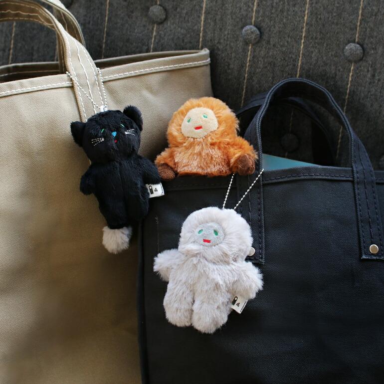キーホルダー ぬいぐるみ おしゃれ CLASKA クラスカ そぼろのぬいぐるみ バッグチャーム (イエティ/ビッグフット/黒猫) | CLASKA Gallery & Shop ”DO” | 01