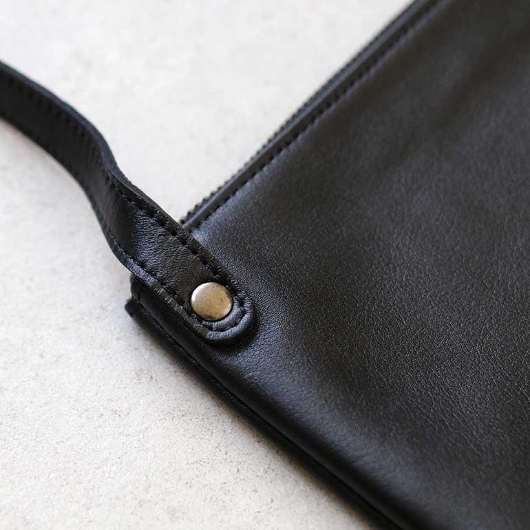 ショルダーバッグ  ポシェット レディース レザー 牛革 シンプル ブラック コンパクト クラスカ CLASKA Pochette Hippo noir | CLASKA Gallery & Shop ”DO” | 01