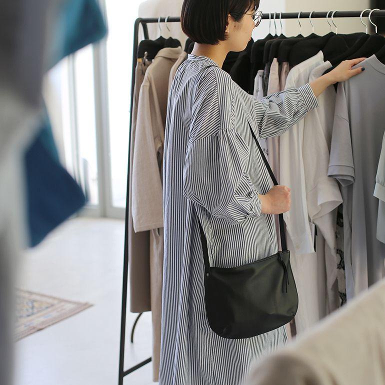 ショルダーバッグ  ポシェット レディース レザー 牛革 シンプル ブラック コンパクト クラスカ CLASKA Pochette Hippo noir | CLASKA Gallery & Shop ”DO” | 11