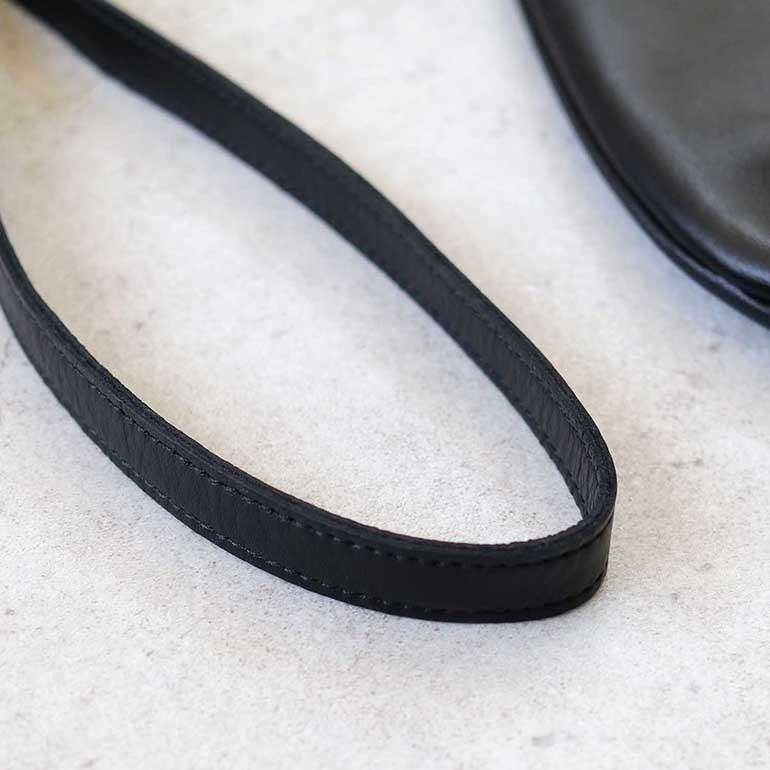 ショルダーバッグ  ポシェット レディース レザー 牛革 シンプル ブラック コンパクト クラスカ CLASKA Pochette Hippo noir | CLASKA Gallery & Shop ”DO” | 03