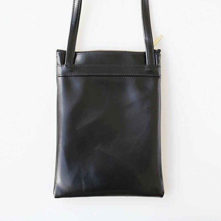 ショルダーバッグ ポシェット マチなし レディース 革 合皮 合成皮革 シンプル ブラック コンパクト クラスカ CLASKA | CLASKA Gallery & Shop ”DO” | 04