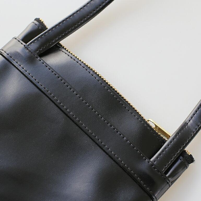 ショルダーバッグ ポシェット マチなし レディース 革 合皮 合成皮革 シンプル ブラック コンパクト クラスカ CLASKA | CLASKA Gallery & Shop ”DO” | 05