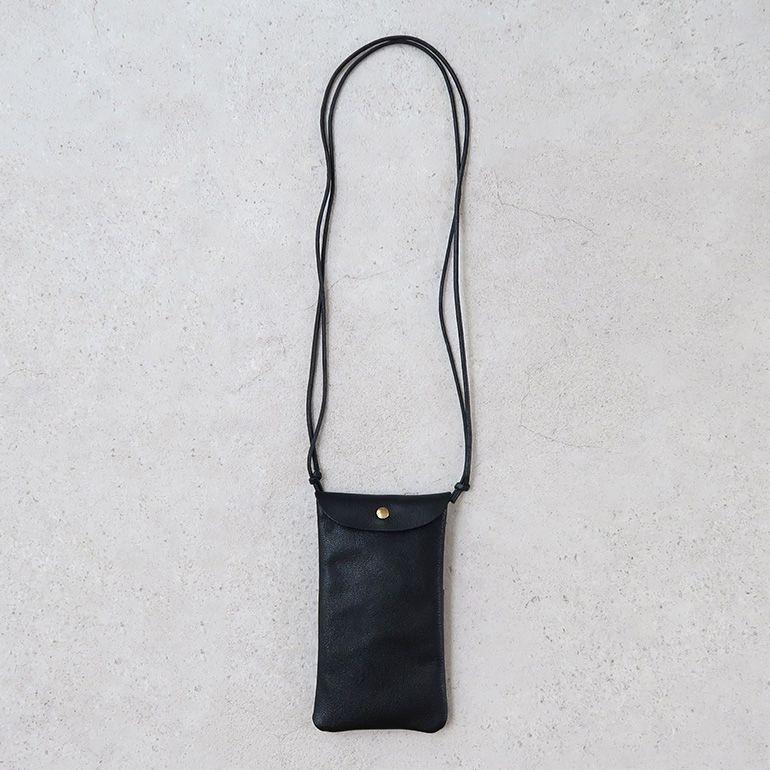 スマホポシェット スマホケース ポシェット モバイルホルダー ポーチ ブラック 山羊 革 斜め掛け クラスカ CLASKA MOBILE HOLDER | CLASKA Gallery & Shop ”DO” | 01