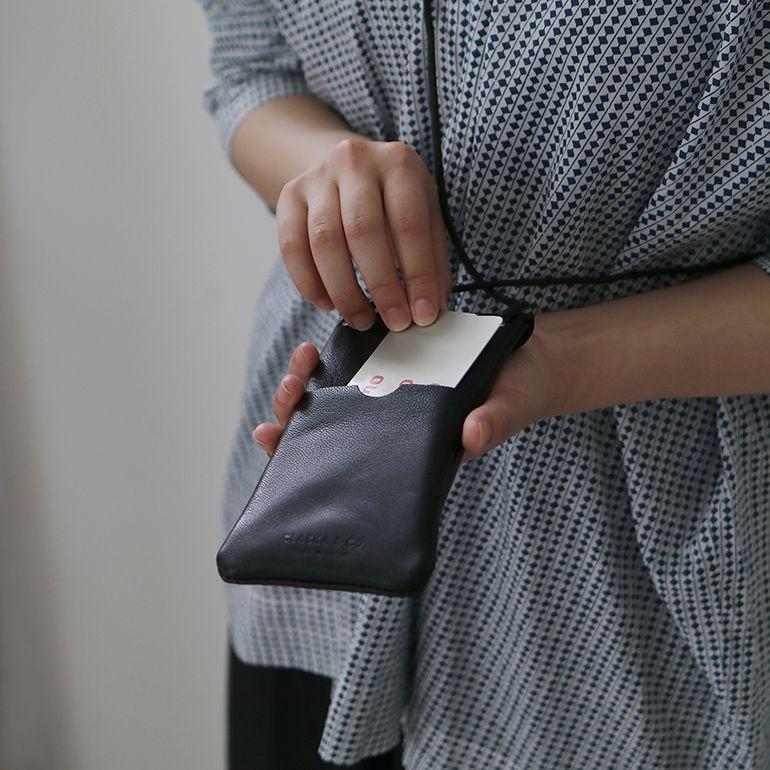 スマホポシェット スマホケース ポシェット モバイルホルダー ポーチ ブラック 山羊 革 斜め掛け クラスカ CLASKA MOBILE HOLDER | CLASKA Gallery & Shop ”DO” | 14