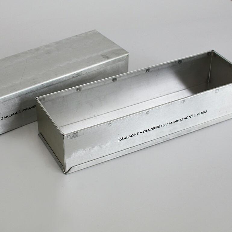 最終売り切り！チェコ軍 メディカルボックス キャンプ　ミリタリーコンテナ 最終売り切り！チェコ軍 メディカルボックス キャンプ