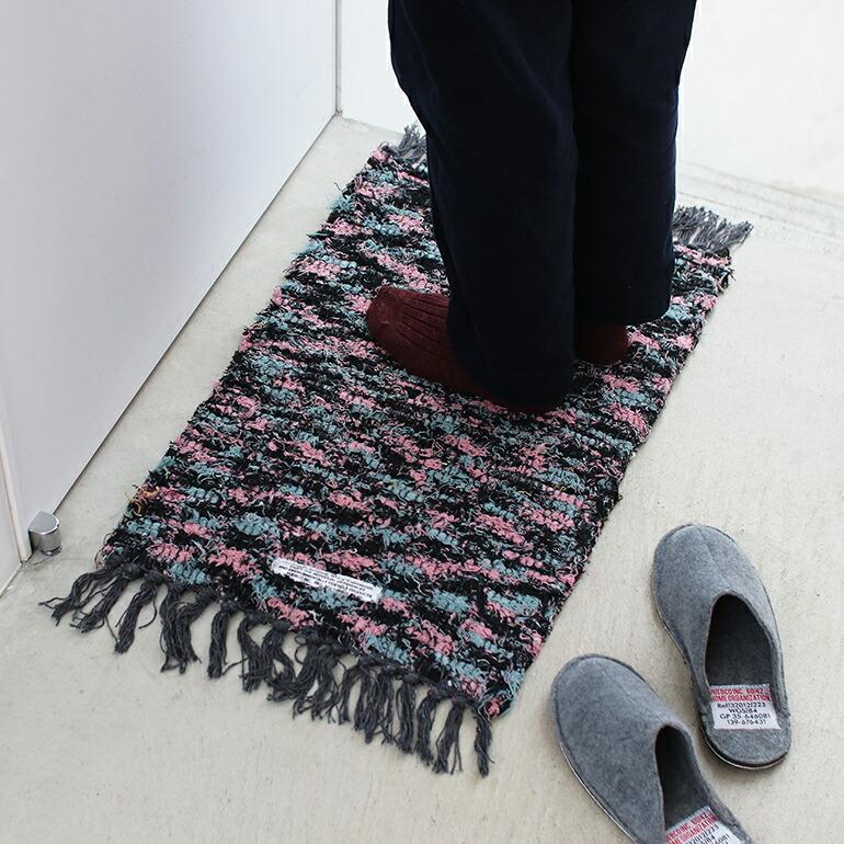 玄関マット バスマット 小さめ リバーシブル インテリア プエブコ PUEBCO アソート リサイクル素材 SCRAP YARN REVERSIBLE MAT | PUEBCO | 01