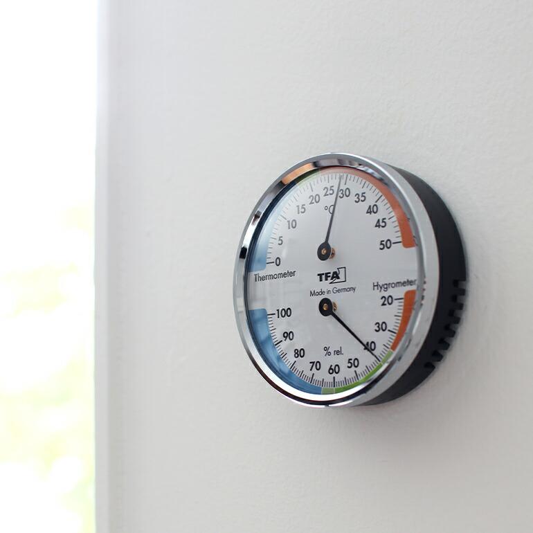 温湿度計 アナログ メタルリング クローム 壁掛け コンパクト ドイツ TFA Analogue thermo-hygrometer with metal ring 45.2040.42 | ブランド登録なし | 01