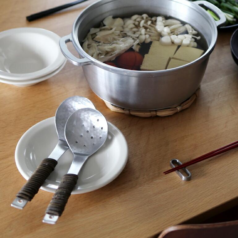 お玉 穴あき アケビ巻 アルミ製 お鍋 調理道具 槌目加工 日本製 工房アイザワ | 工房アイザワ | 01