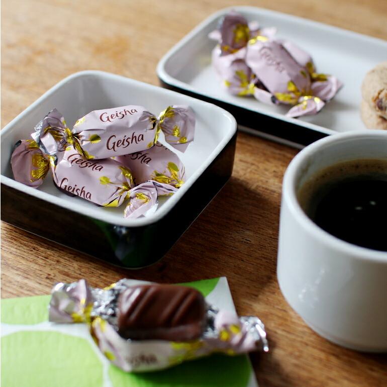 チョコレート菓子 ミルクチョコ プラリネ フィンランド バレンタイン プレゼント 贈り物 輸入菓子 ファッツエル ゲイシャボックス ミルクチョコレート | ブランド登録なし | 03