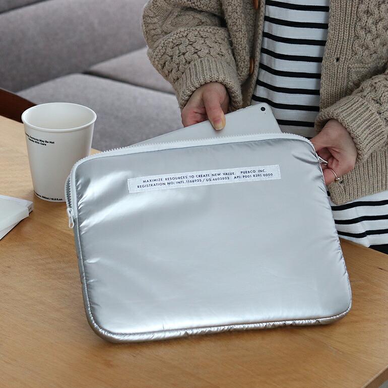 PCケース タブレットケース ラップトップケース 13インチ PUEBCO プエブコ メタリック シルバー おしゃれ SPACE STYLE LAPTOP CASE / 13" | ブランド登録なし | 01