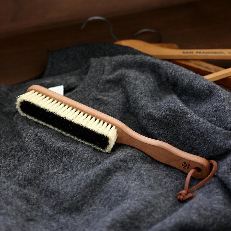 洋服ブラシ カシミヤ 衣類ケア スーツ コート 黒豚毛 白豚毛 木製 ドイツ製 ナチュラルレデッカー Redecker | REDECKER | 01