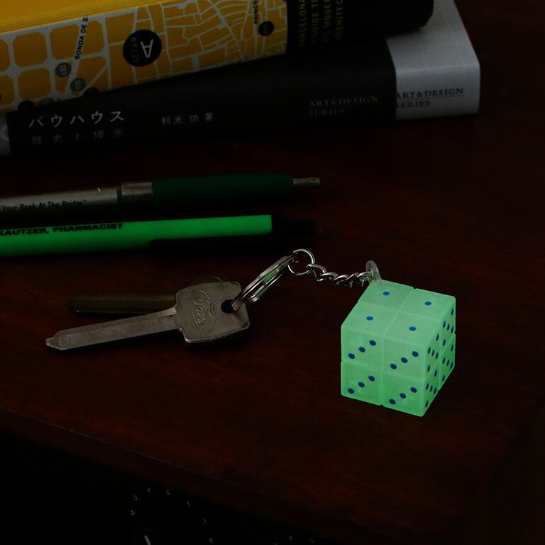 キーホルダー 蓄光 サイコロ 立体パズル HIGHTIDE ハイタイド Magic Cube Keychain Glow マジックキューブ（グロー） | HIGHTIDE | 01