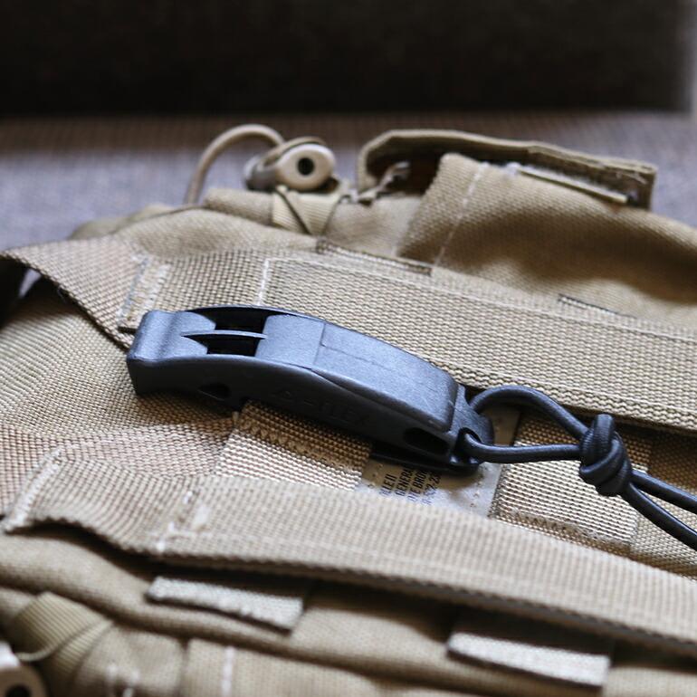 ホイッスル 笛 ミリタリー 米軍 アメリカ 防災 防犯 アウトドア MOLLE対応ホイッスル | ブランド登録なし | 07