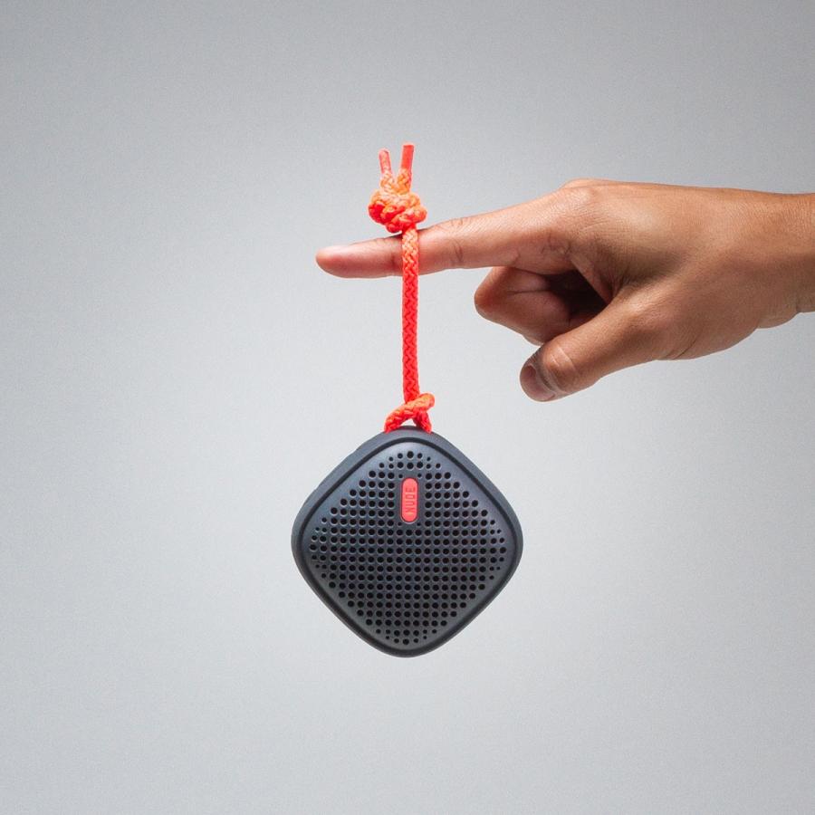 ポータブルスピーカー NudeAudio ムーブ S ブルートゥース ポータブルスピーカー Move S Bluetooth チャコール/コーラル | NUDE | 01