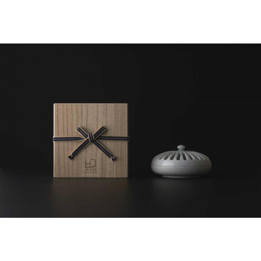 蚊取り線香入れ WDH 線香炉 ギフト 桐箱入り 蚊遣り 蚊やり器 蚊遣り ダブリューディーエイチ 青磁 |  | 01