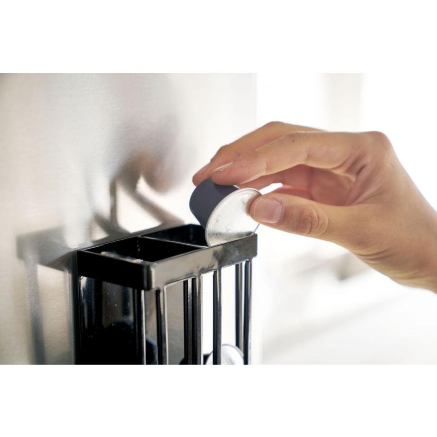 コーヒーカプセル収納 正規品 TOWER タワー マグネットコーヒーカプセルホルダー 収納ラック 山崎実業 Sサイズ用 ネスプレッソ用カプセル対応 ブラック |  | 02