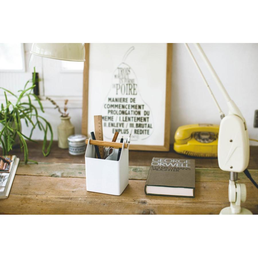 ペン立て 正規品 tosca ペンスタンド 仕切り付き 大きめ ペンホルダー 山崎実業 ホワイト |  | 01