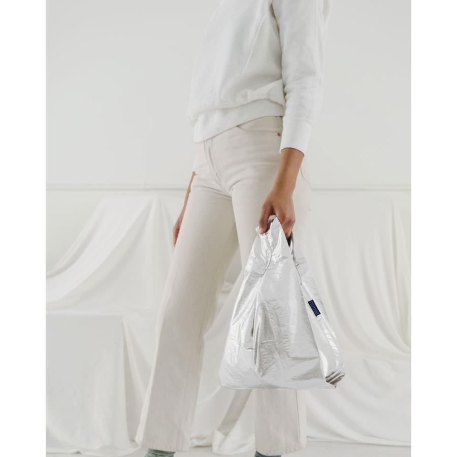 エコバッグ BAGGU 正規品 BABY BAGGU メタリックシリーズ 収納ポーチ レジ袋 折りたたみ ショッピングバッグ バグゥ シルバーメタリック | BAGGU | 01