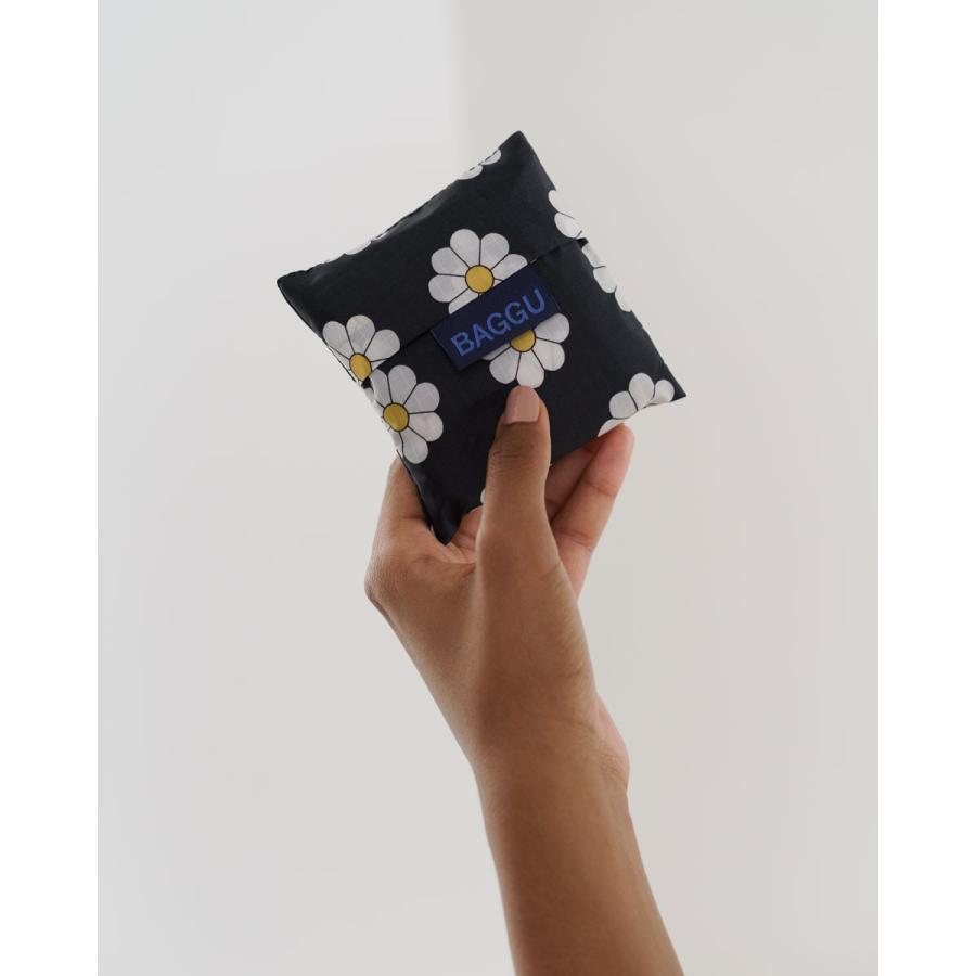 エコバッグ BAGGU 正規品 BABY BAGGU レジ袋 ポーチ付き 小さめサイズ 折りたたみ ショッピングバッグ バグゥ ブラックデイジー | BAGGU | 03