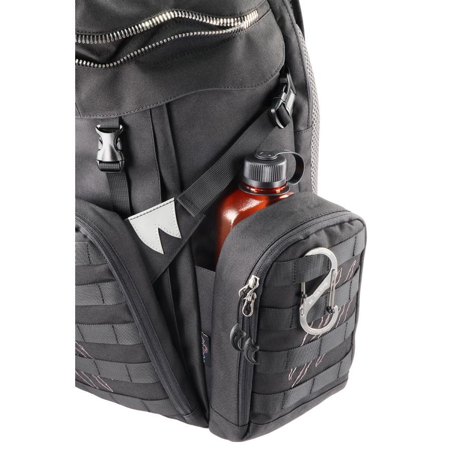 リュック MORN CREATIONS ティラノサウルスバックパック Lサイズ 肉食恐竜 パッド付き 反射板付き メンズ 男性用 通勤 通学 モーンクリエイションズ ブラック |  | 07