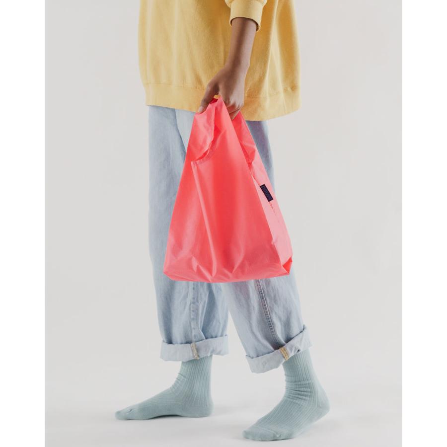 エコバッグ BAGGU 正規品 BABY BAGGU レジ袋 ポーチ付き 小さめ シンプル 折りたたみ ショッピングバッグ バグゥ 無地 ウォーターメロンピンク | BAGGU | 02