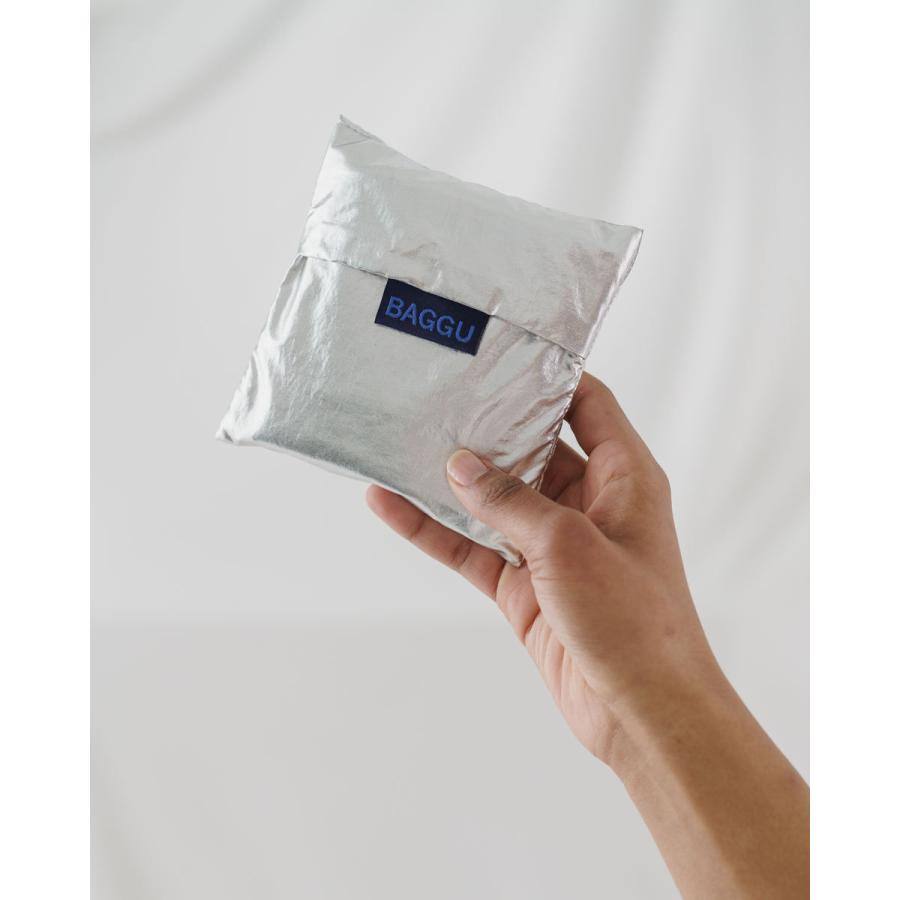 エコバッグ BAGGU 正規品 STANDARD BAGGU メタリックシリーズ コンパクト 収納ポーチ 折りたたみ バグゥ メタリックシルバー | BAGGU | 02
