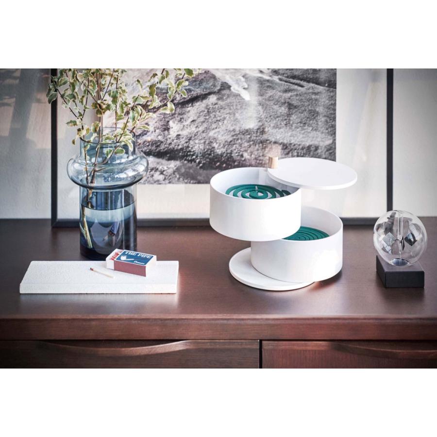 蚊取り線香入れ 正規品 TOWER タワー 収納トレー付き蚊遣り シンプル 白黒 蚊取り線香入れ モダン 蚊遣り 蚊やり器 山崎実業 ホワイト | tower | 04