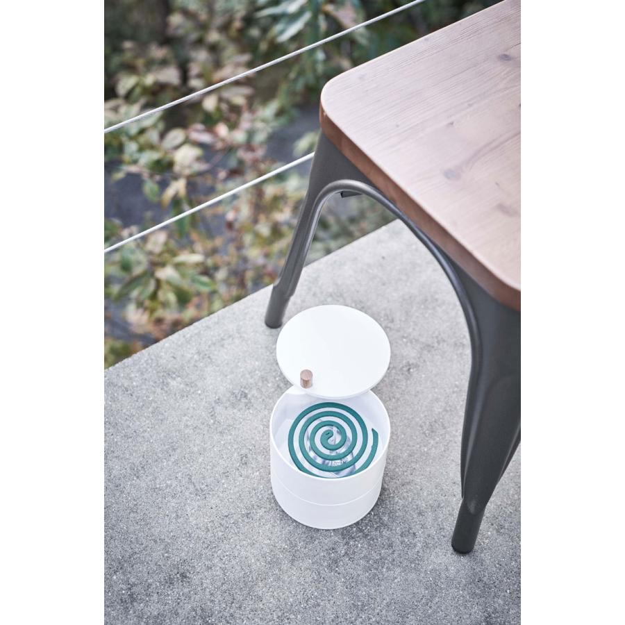 蚊取り線香入れ 正規品 TOWER タワー 収納トレー付き蚊遣り シンプル 白黒 蚊取り線香入れ モダン 蚊遣り 蚊やり器 山崎実業 ホワイト | tower | 06