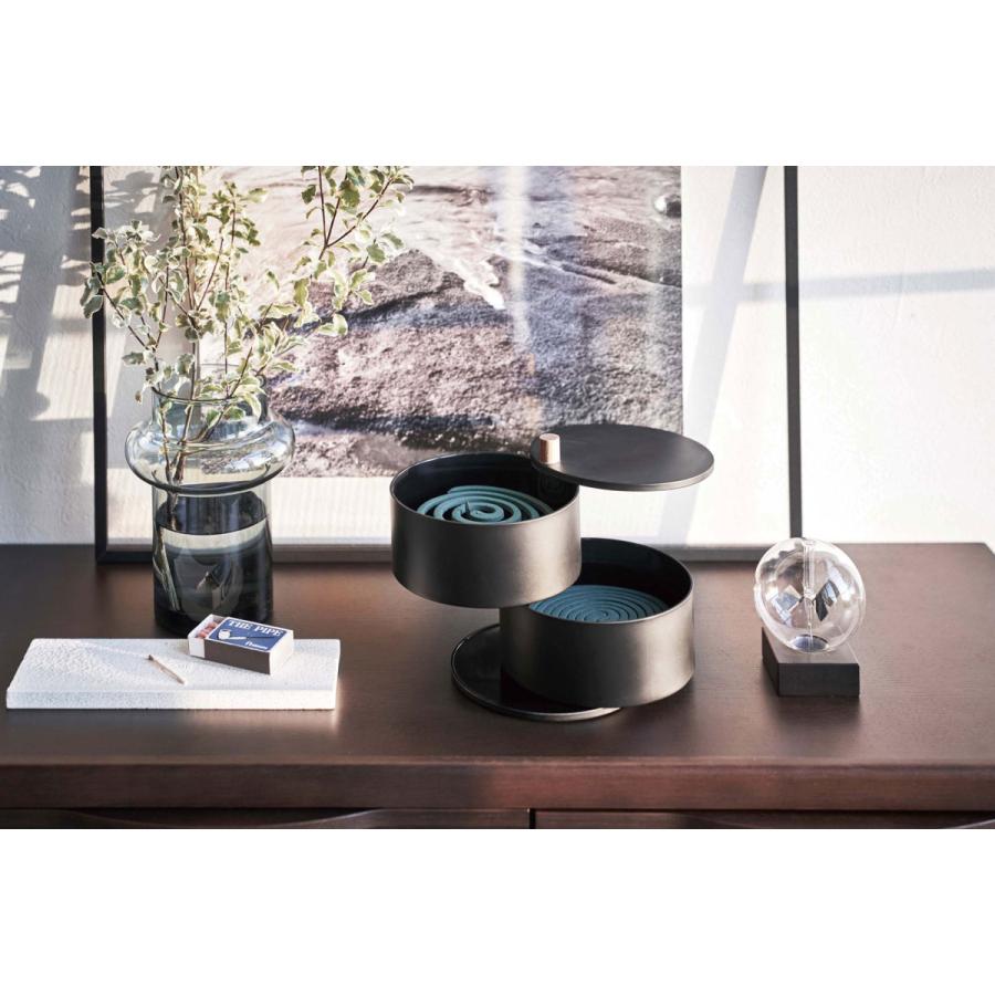 蚊取り線香入れ 正規品 TOWER タワー 収納トレー付き蚊遣り シンプル 白黒 蚊取り線香入れ モダン 蚊遣り 蚊やり器 山崎実業 ブラック | tower | 04