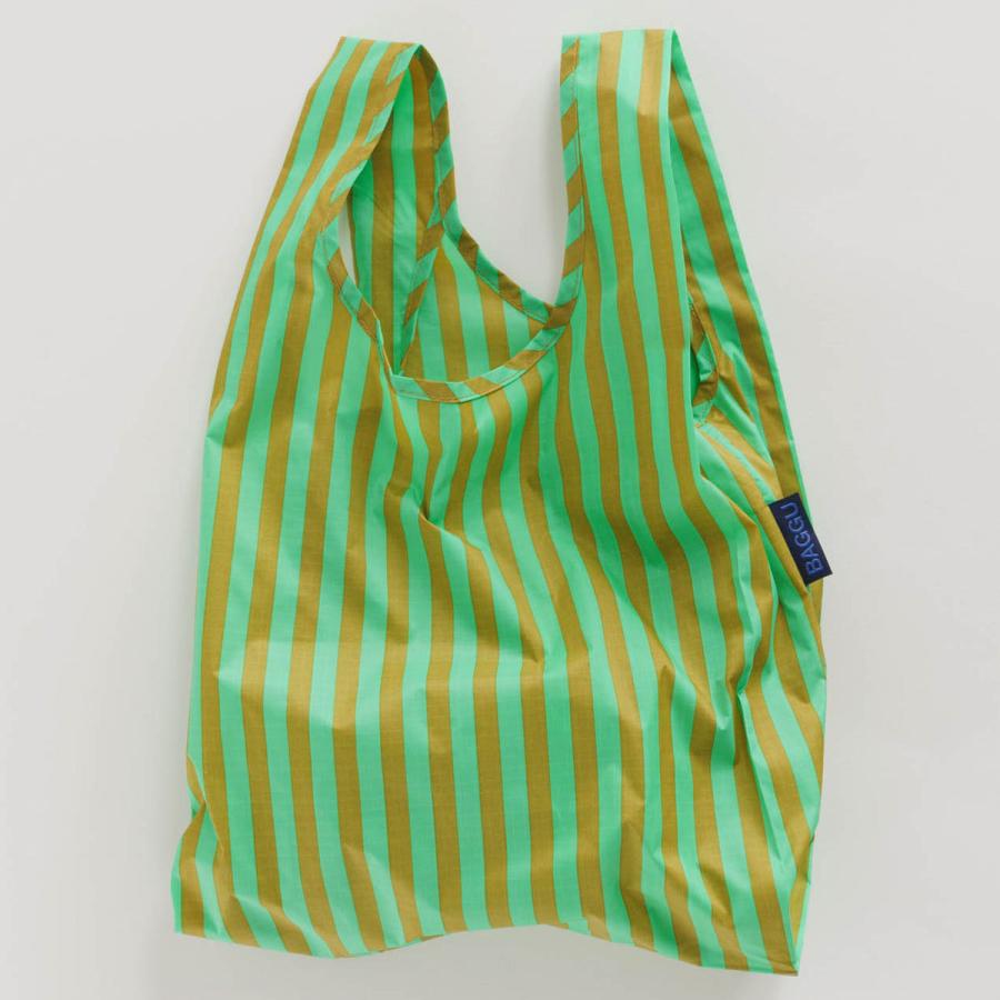 エコバッグ BAGGU 正規品 BABY BAGGU コンパクト マチ広 小さめサイズ 収納ポーチ 折りたたみ バグゥ ストライプ グリーンxブロンズ | BAGGU