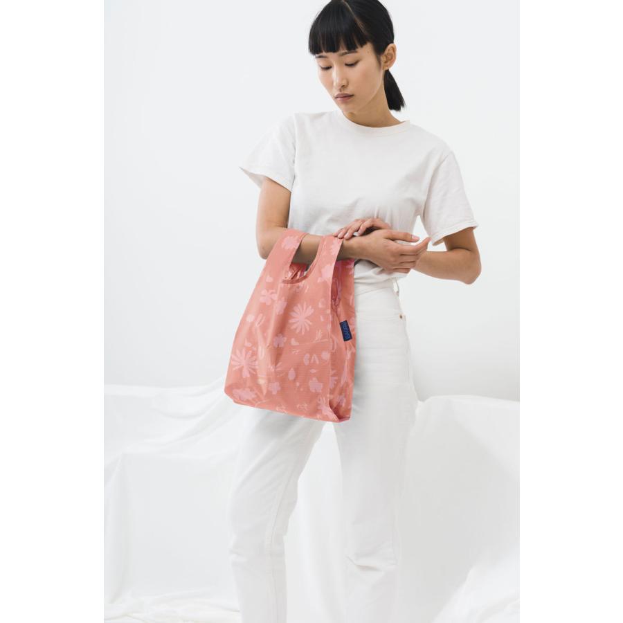 エコバッグ BAGGU 正規品 BABY BAGGU コンパクト マチ広 小さめサイズ 収納ポーチ 折りたたみ バグゥ サンプリントフラワー ピンク | BAGGU | 01