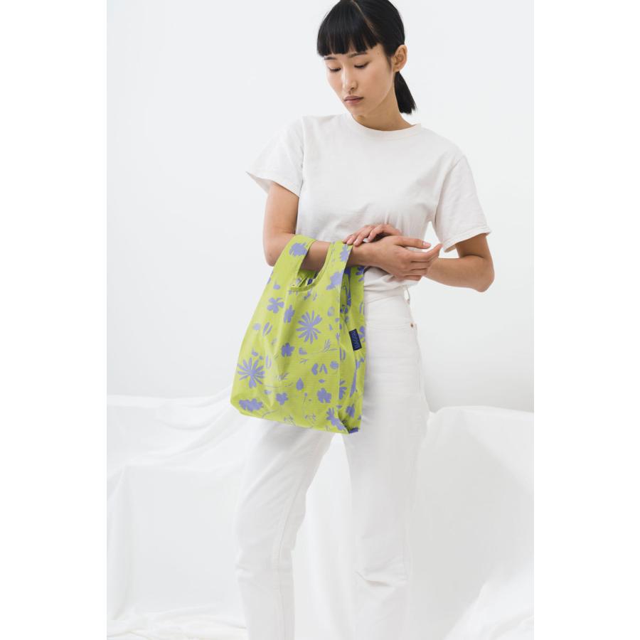 エコバッグ BAGGU 正規品 BABY BAGGU コンパクト マチ広 小さめサイズ 収納ポーチ 折りたたみ バグゥ サンプリントフラワー ライム | BAGGU | 01