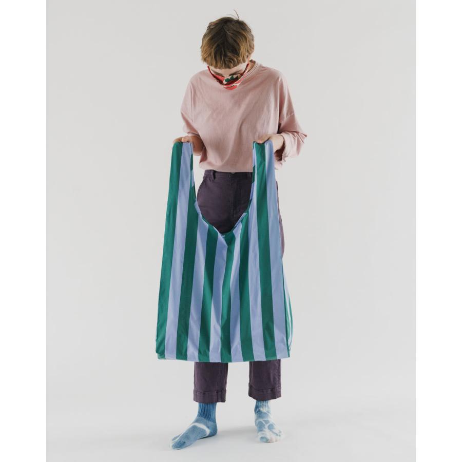 エコバッグ BAGGU 正規品 BIG BAGGU コンパクト マチ広 超大きめサイズ 収納ポーチ 折りたたみ ショッピングバッグ バグゥ ストライプ サックスxグリーン | BAGGU | 01