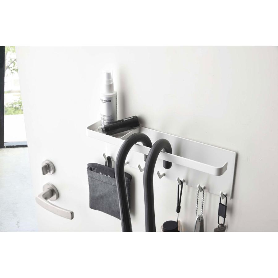 傘立て 正規品 TOWER タワー トレー付きマグネットアンブレラホルダー 傘掛け 傘かけ マスク収納 玄関収納 傘たて 傘スタンド 山崎実業 ホワイト | tower | 05