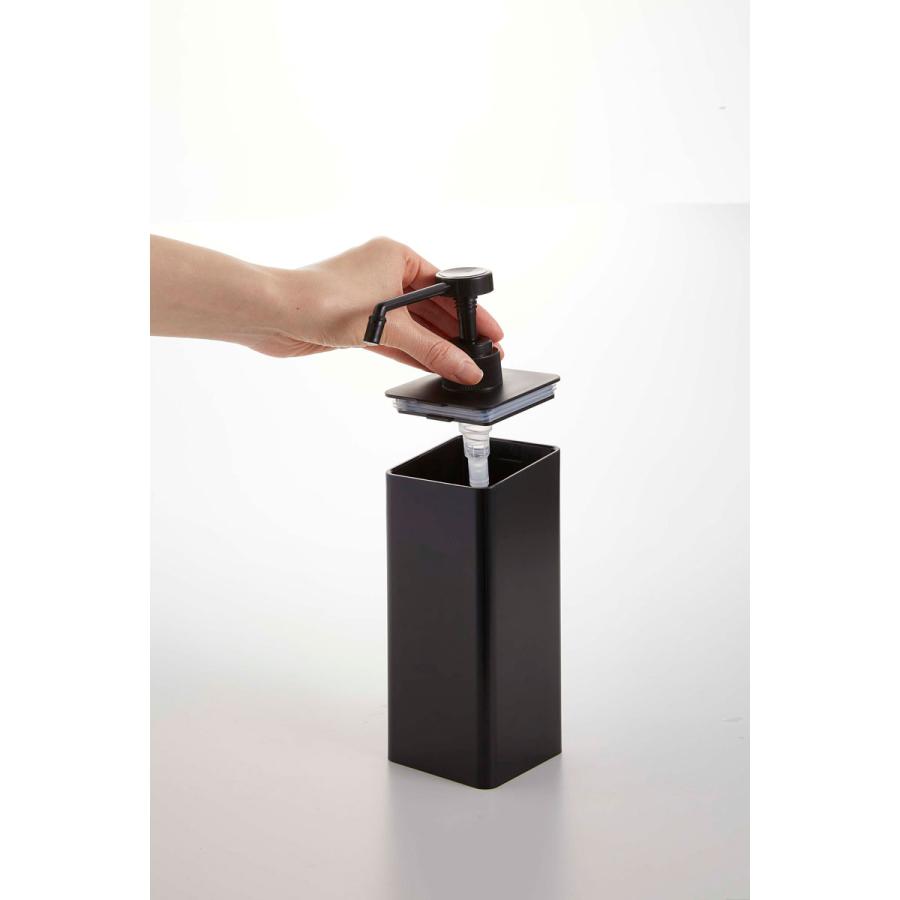 スプレーボトル 正規品 TOWER タワー マグネットアルコール除菌スプレーボトル 500mL 玄関扉 マグネット アルコール対応 アルコールボトル 山崎実業 ブラック | tower | 05