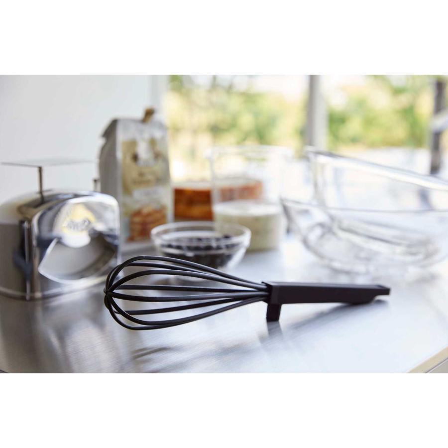 キッチンツール tower タワー シリコーンハンドル 泡だて器 先端浮く シリコン製 清潔 調理器具 調理ツール 山崎実業 正規品 6363 ブラック | tower | 02