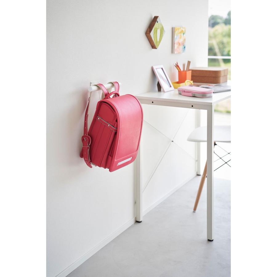 ランドセル収納 tower タワー デスク下ランドセル＆リュックハンガー 天板下 キッチンカウンター デスク下 壁付け ランドセルハンガー 山崎実業 ホワイト | tower | 04