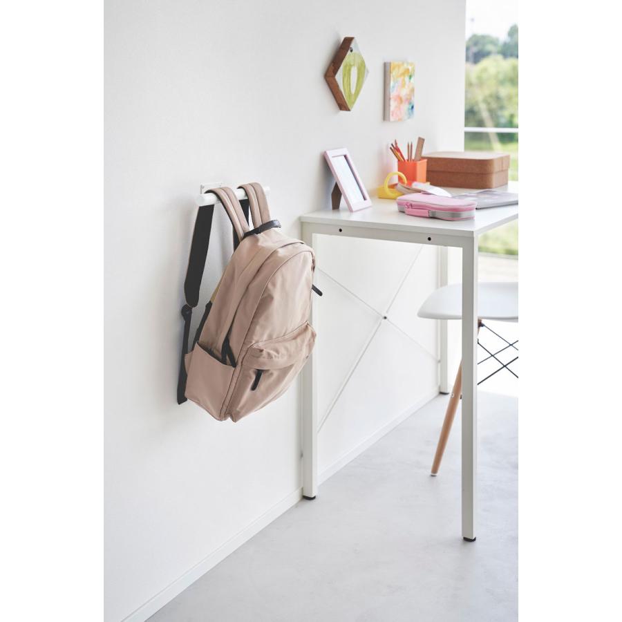ランドセル収納 tower タワー デスク下ランドセル＆リュックハンガー 天板下 キッチンカウンター デスク下 壁付け ランドセルハンガー 山崎実業 ホワイト | tower | 05