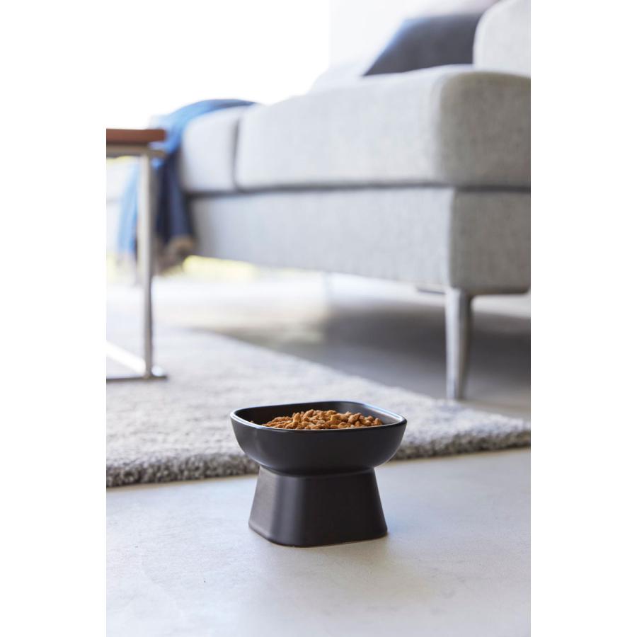 ペットフードボウル nooks ヌークス 食べやすい高さ陶器ペットフードボウル 犬猫用 陶器製 食洗機対応 ペット用品 山崎実業 正規品 ブラック | 山崎実業 | 03