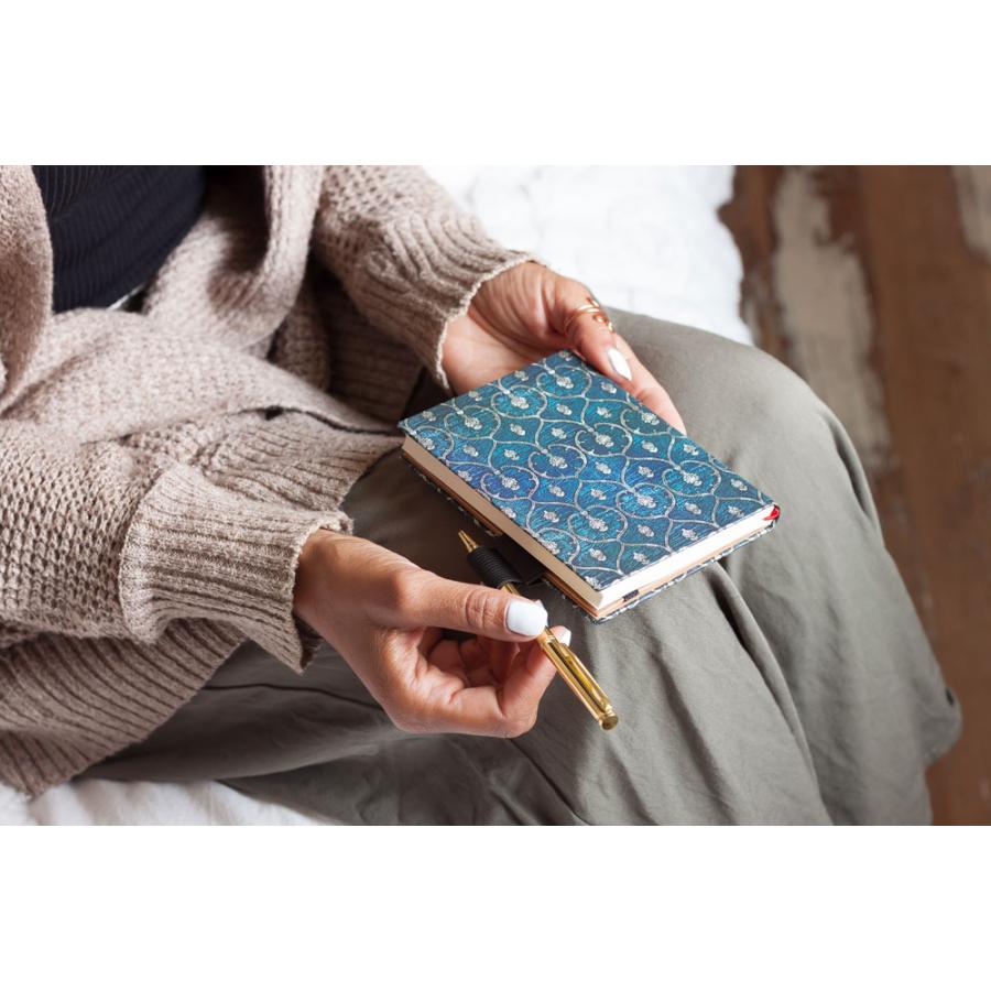 ペン差し paperblanks ペーパーブランクス ペンホルダー イギリス ブランド ヴィーガンレザー 手帳 ペンクリップ 正規品 カーボン・ブラック | paperblanks | 02