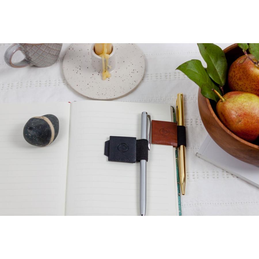 ペン差し paperblanks ペーパーブランクス ペンホルダー イギリス ブランド ヴィーガンレザー 手帳 ペンクリップ 正規品 サドル・ブラウン | paperblanks | 05