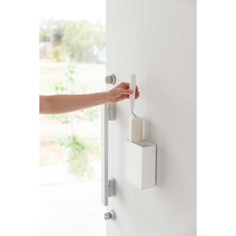 衣類用粘着クリーナースタンド tower タワー マグネット粘着クリーナースタンド収納&ダストボックス 玄関扉 マグネット収納 山崎実業 正規品 ホワイト | tower | 02