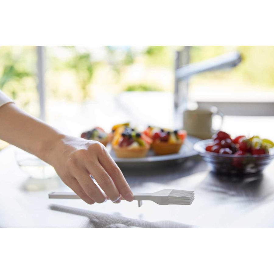 料理刷毛 tower タワー シリコーン調理ハケ 直置き 食洗機対応 料理用ハケ 油引き 山崎実業 正規品 1773 ホワイト | tower | 03