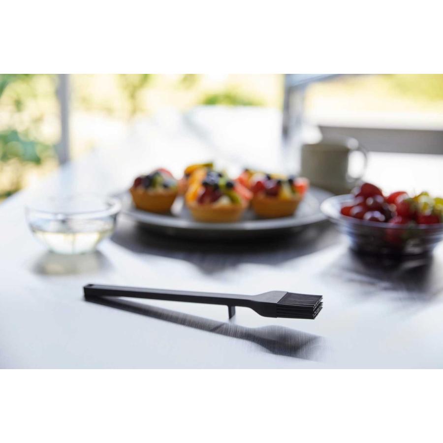 料理刷毛 tower タワー シリコーン調理ハケ 直置き 食洗機対応 料理用ハケ 油引き 山崎実業 正規品 1774 ブラック | tower | 02