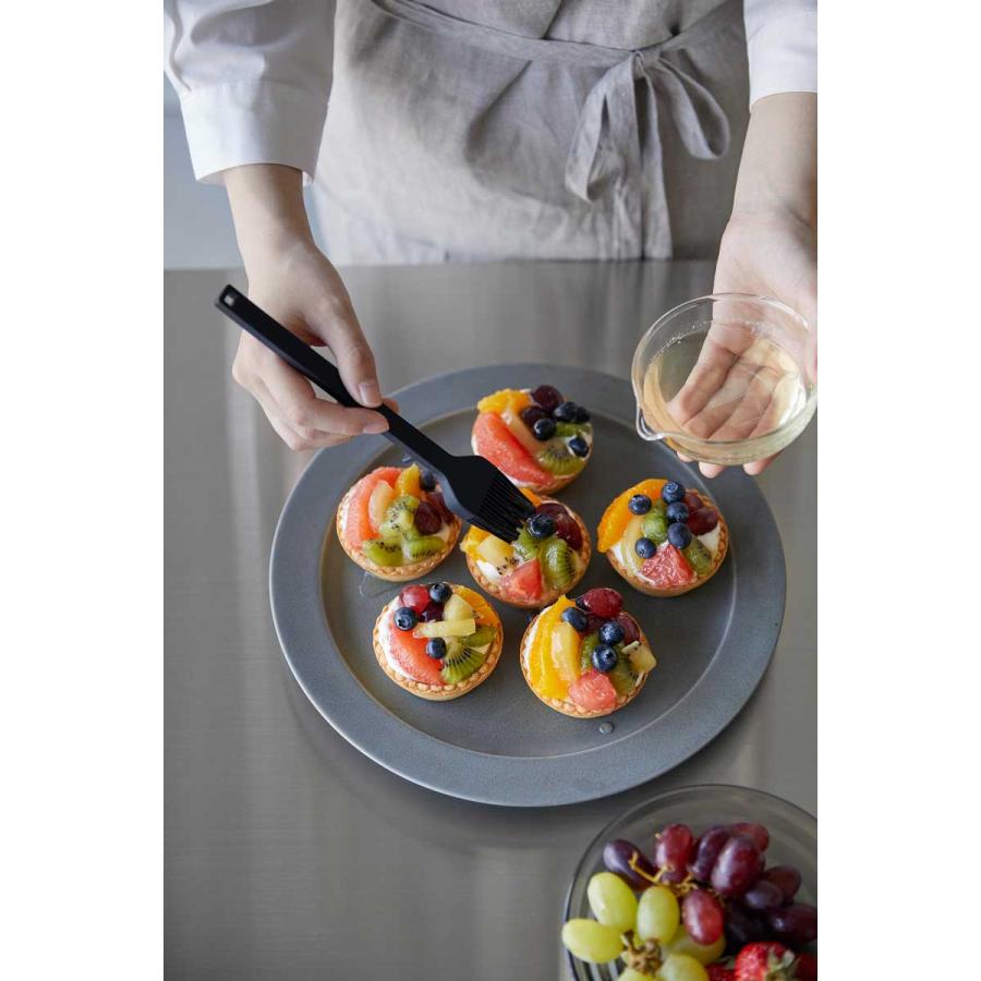 料理刷毛 tower タワー シリコーン調理ハケ 直置き 食洗機対応 料理用ハケ 油引き 山崎実業 正規品 1774 ブラック | tower | 04