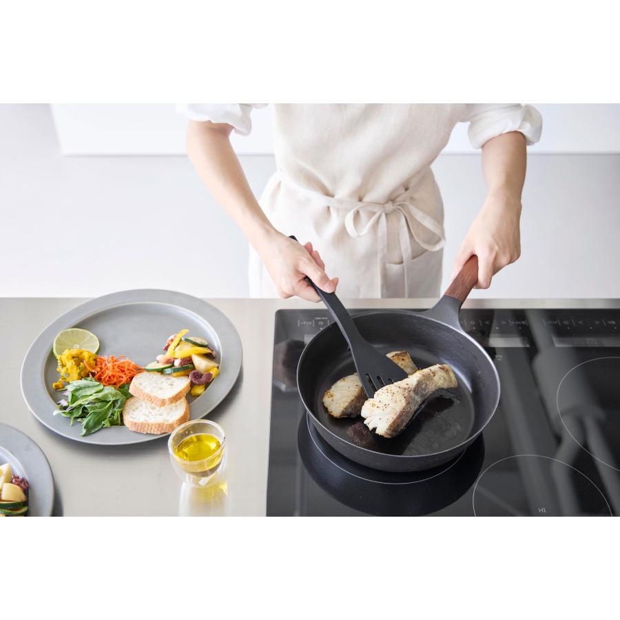 キッチンツール tower タワー シリコーンビーター フライ返し ターナー シリコン 調理器具 調理ツール 山崎実業 正規品 1504 ブラック | tower | 05